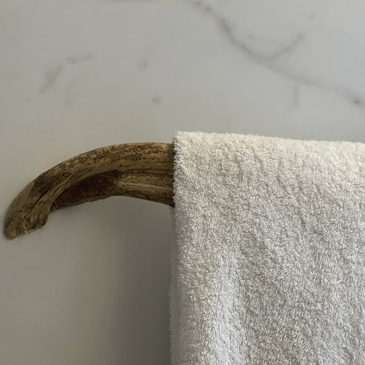 Towel rack